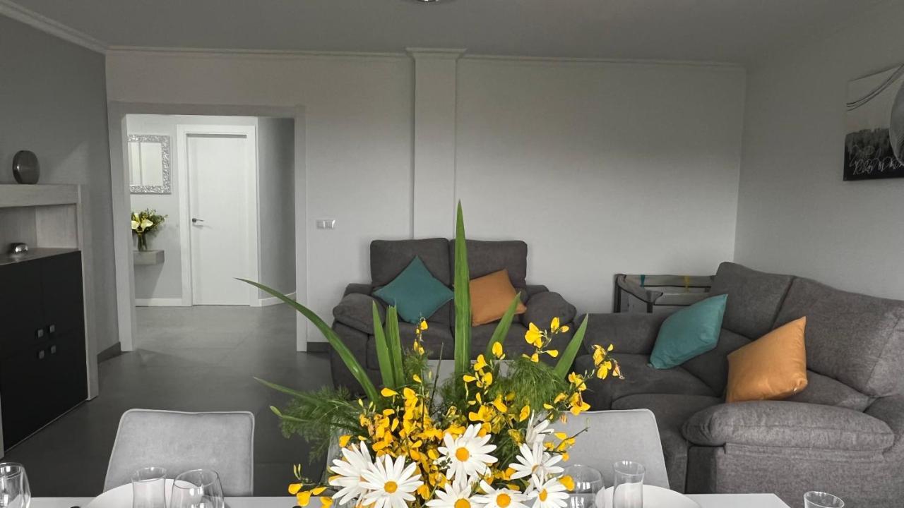 Apartamentos Maria De Lucia-Piso 2º Arou 외부 사진