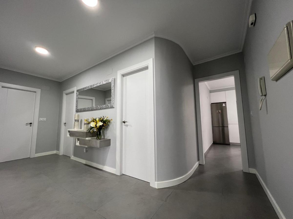 Apartamentos Maria De Lucia-Piso 2º Arou 외부 사진