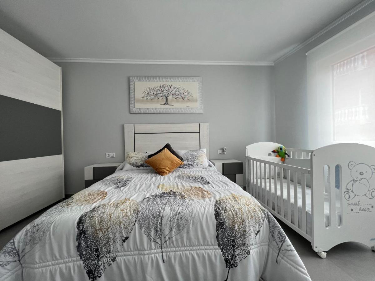 Apartamentos Maria De Lucia-Piso 2º Arou 외부 사진