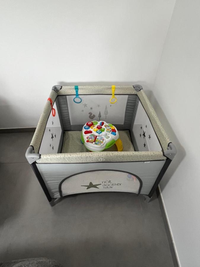 Apartamentos Maria De Lucia-Piso 2º Arou 외부 사진